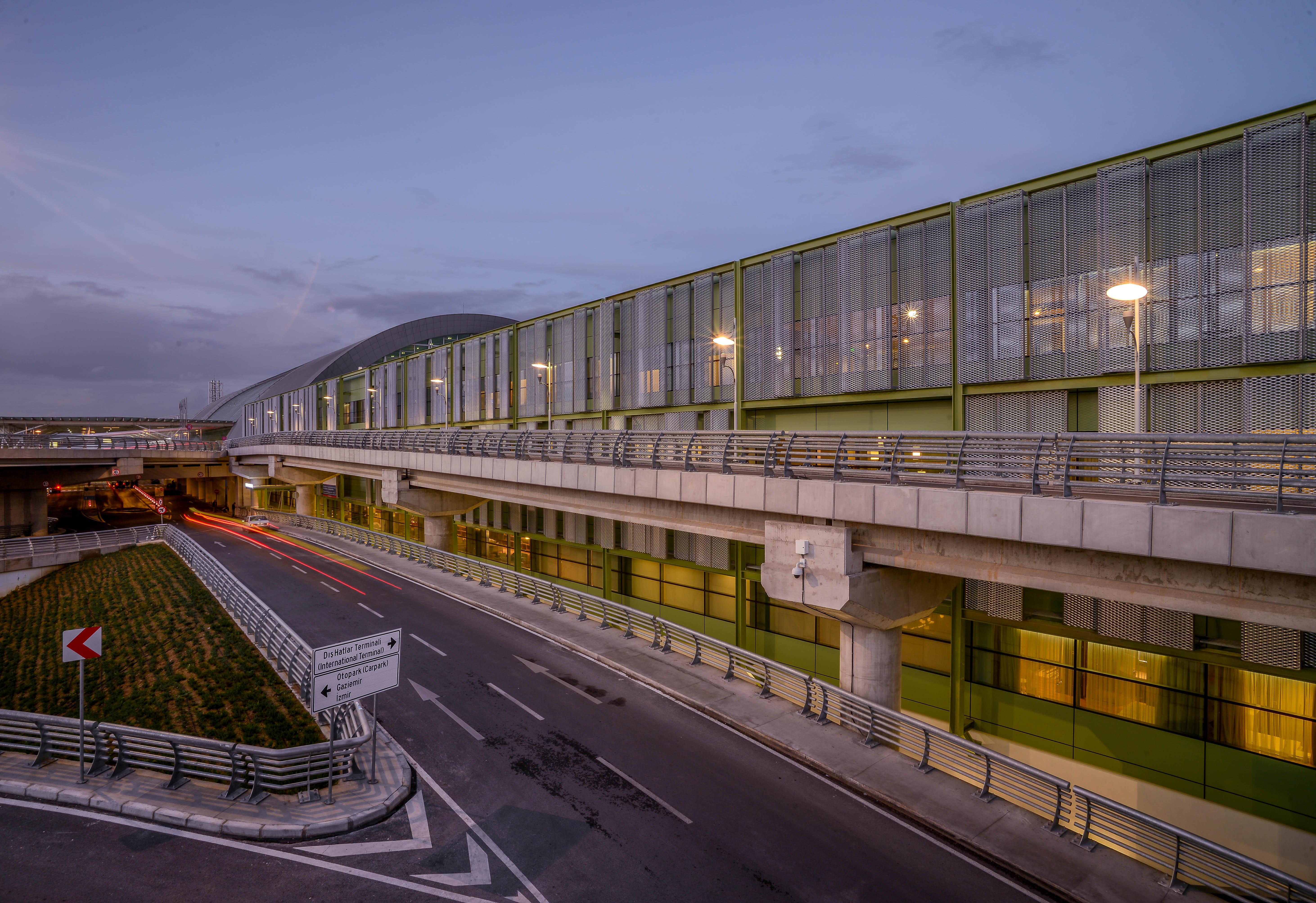 Tav Airport איזמיר